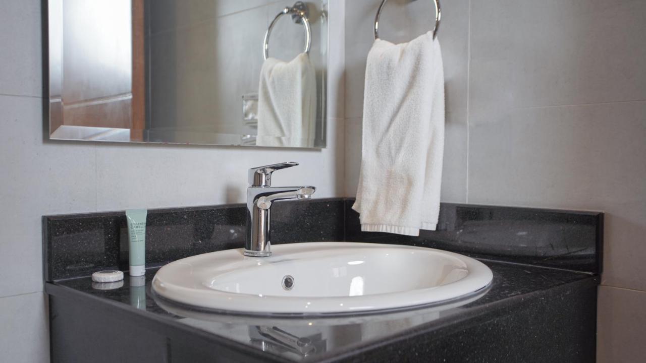 דירות סאלאלה Anisa Residential Complex מראה חיצוני תמונה