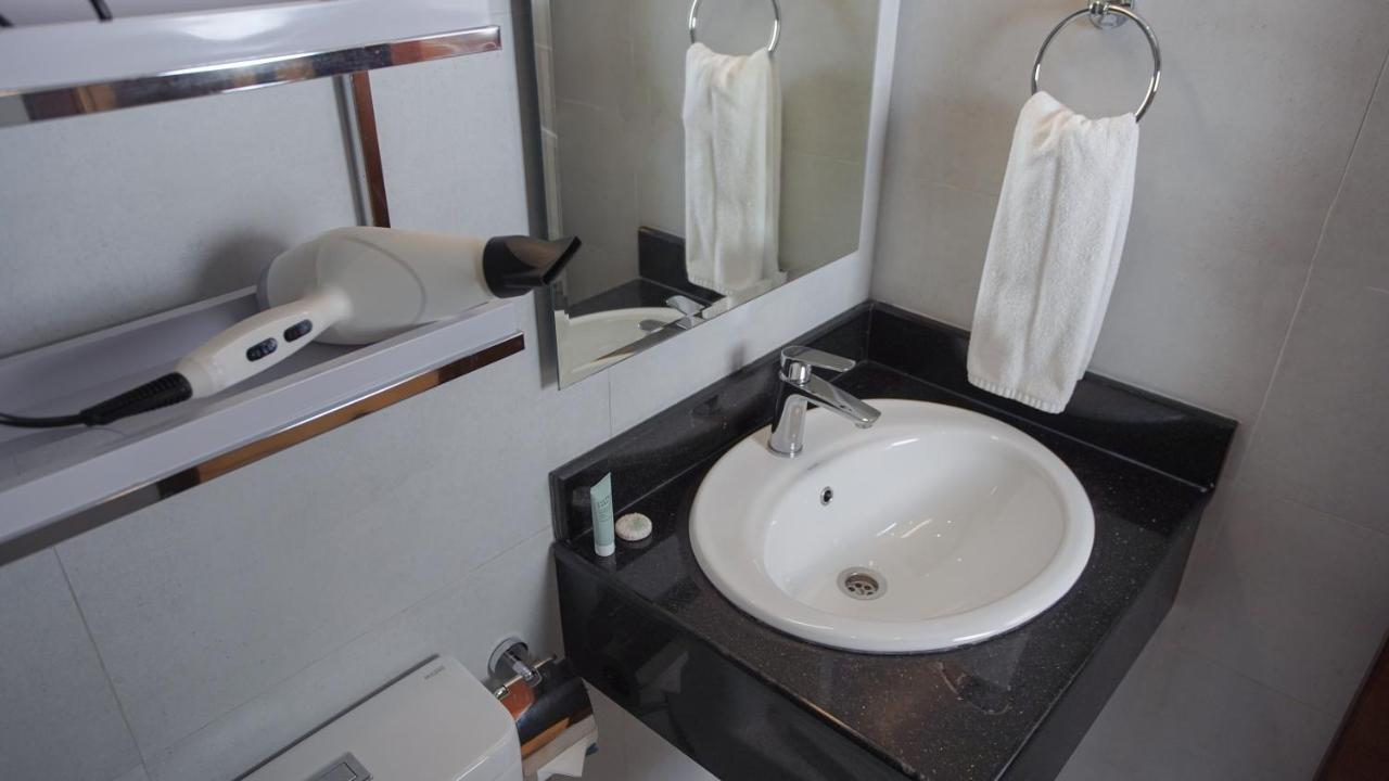 דירות סאלאלה Anisa Residential Complex מראה חיצוני תמונה